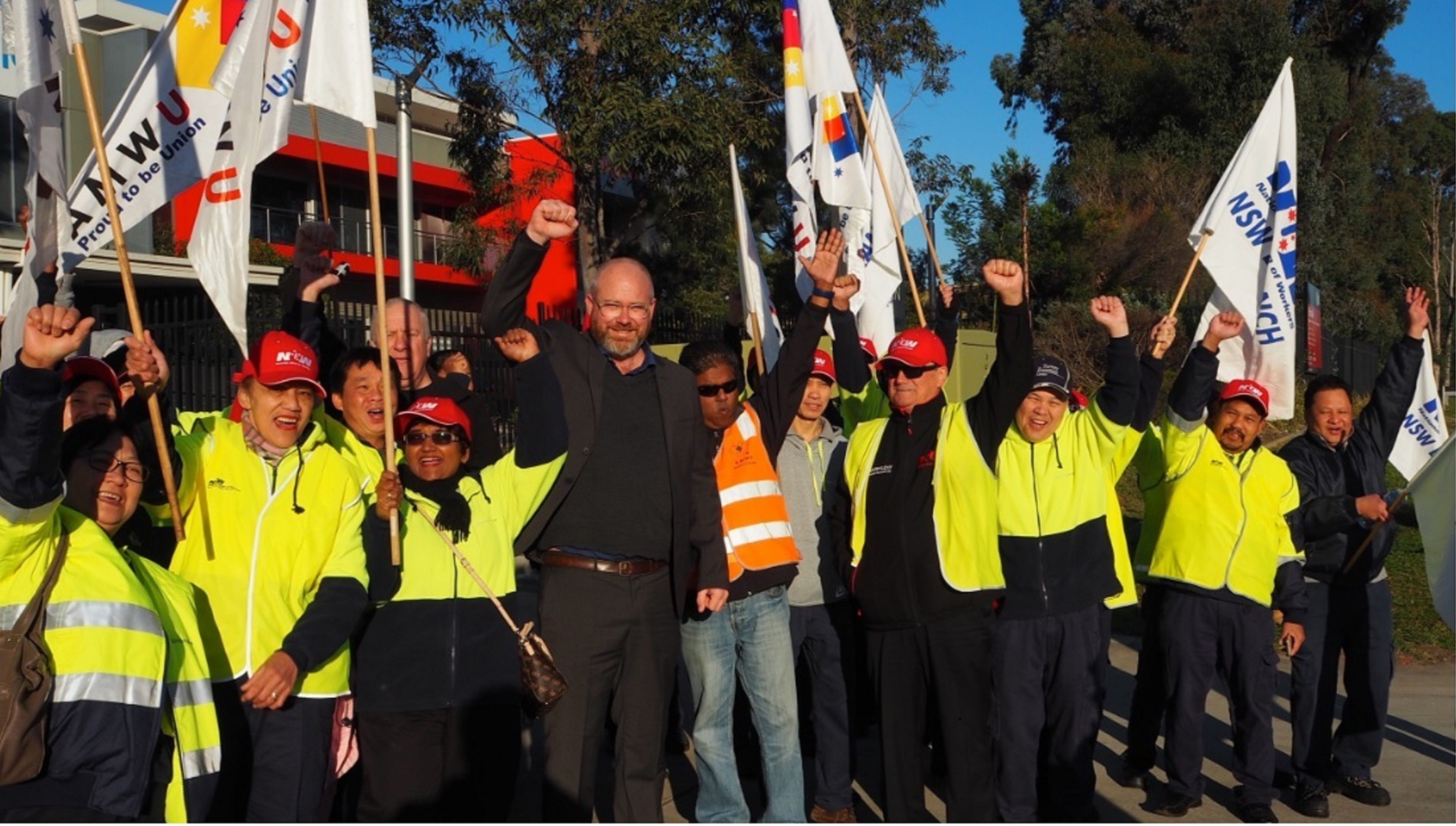 Longford & Coates Hire 3CR Community Radio